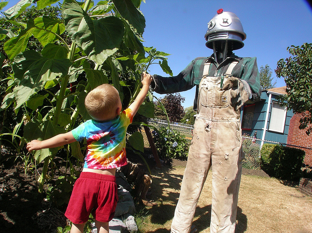 Maximilian with Robot Zombie Scarecrow